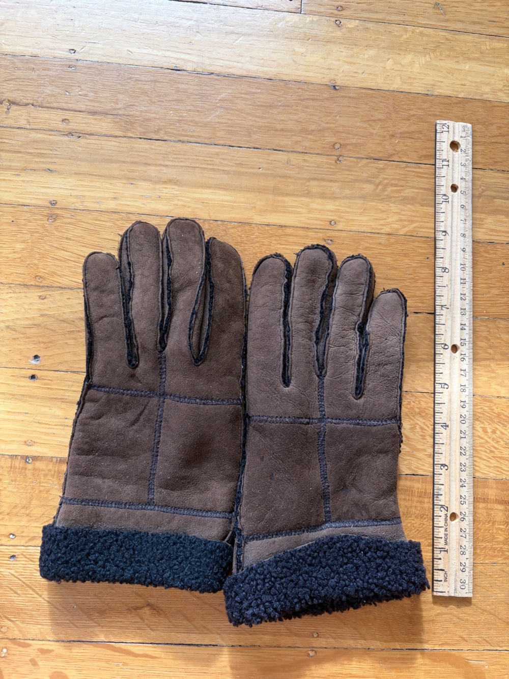 Shearling patchwork Cabincore suede gloves L uggs boho brown fuzzy warm driving